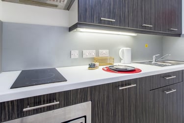 1 bed studio, Queens Terrace, City Centre, Southampton, SO143LR - Image 5